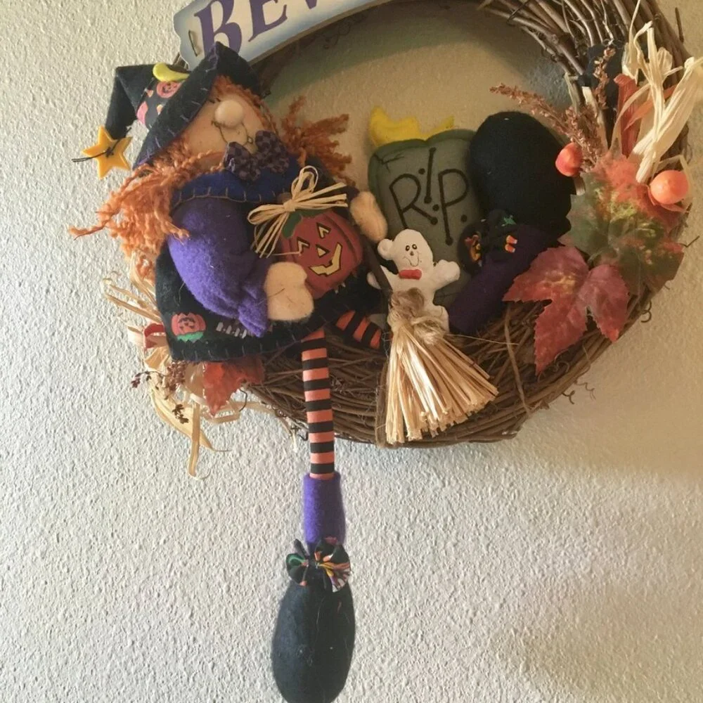 ⭐️Host Pick⭐️ Halloween Witch Wreath Broom Pumpkin R.I.P. Tombstone Ghost Beware